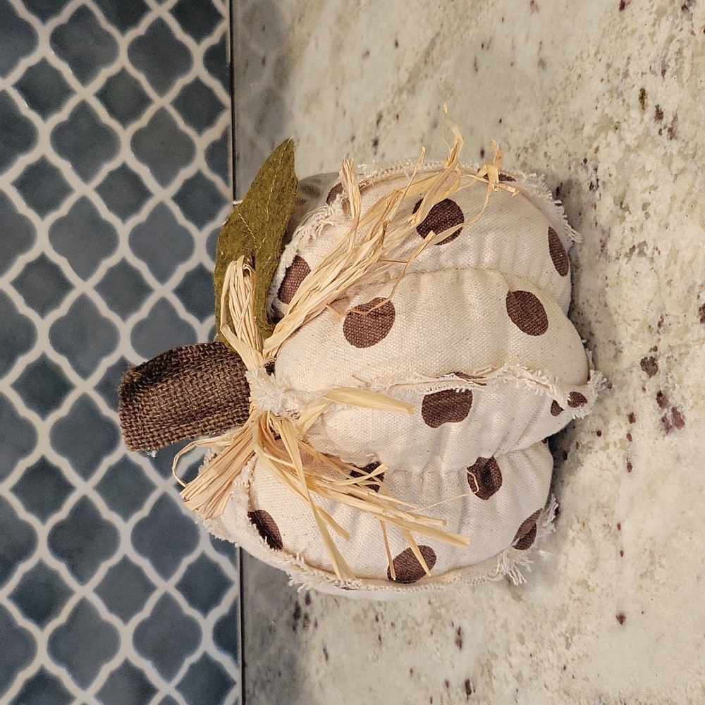 Plush Pumpkin Table Decor
